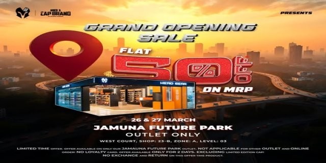 Flat 50% Off at Head Gear Jamuna Outlet!